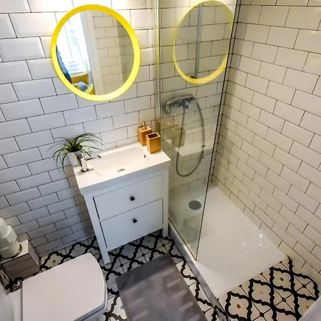 Apartment Elegantly Crafted Architectural Marvel Contemporary Dual Retreat In The Heart Of Old Town *