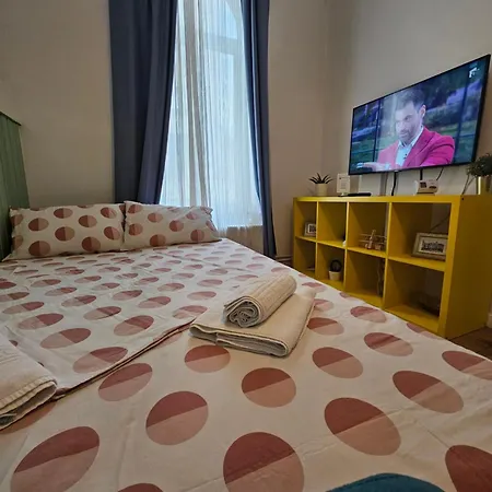 Appartamento AcademieiTwo >< Double Studio in Old Town