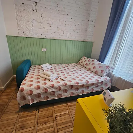 Architectural Gem With Modern Flair - Double Studio Old Town Apartment *