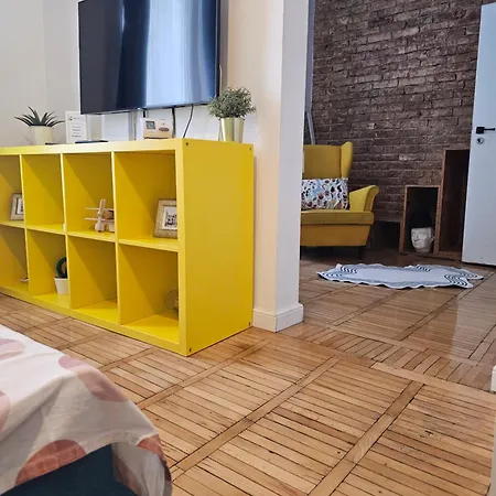 AcademieiTwo >< Double Studio in Old Town