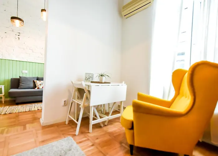 Architectural Gem With Modern Flair - Double Studio Old Town Апартаменти Бухарест