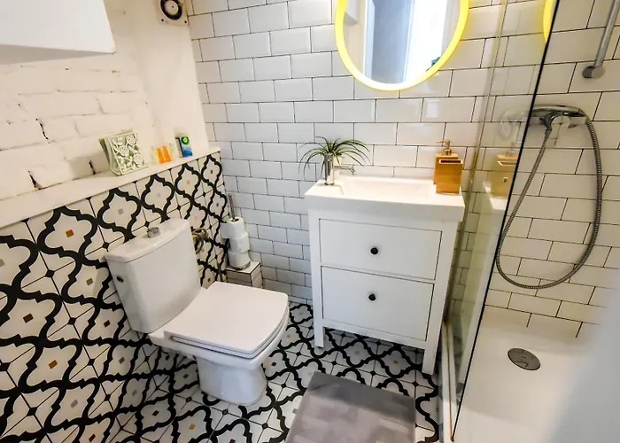 Architectural Gem With Modern Flair - Double Studio Old Town Бухарест