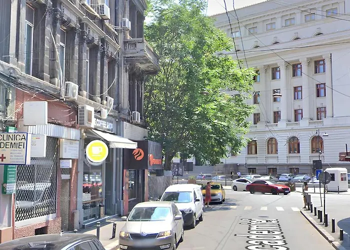 Апартаменти Architectural Gem With Modern Flair - Double Studio Old Town *