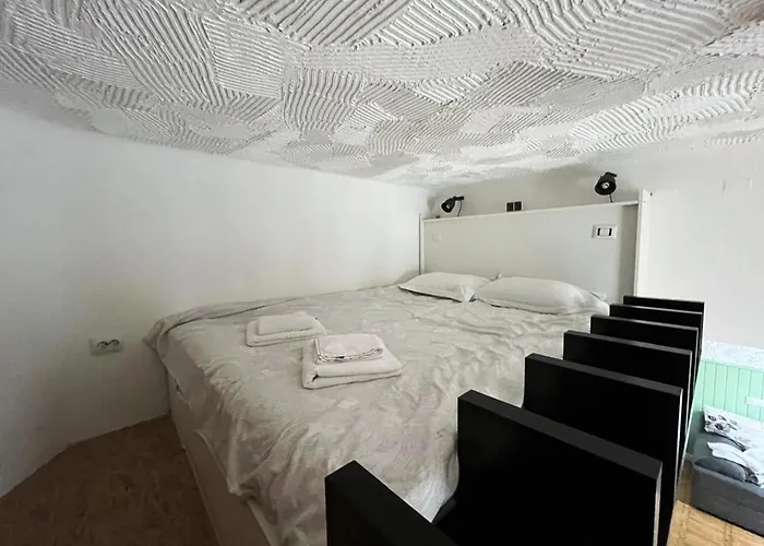 アパート Architectural Gem With Modern Flair - Double Studio Old Town